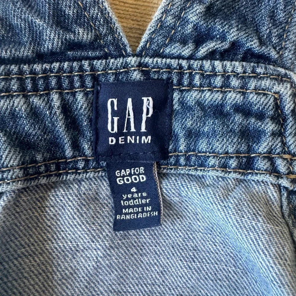 GAP Toddler Girls Denim Overalls Size 4Y Wide Leg Cropped Raw Hem - Picture 6 of 6